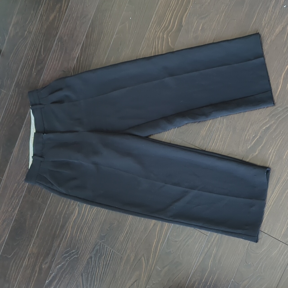 Aritzia Black Effortless Pants Short Length